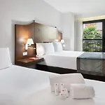 מלון Dorma Agora 4*