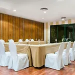 מלון Dorma Agora Caces