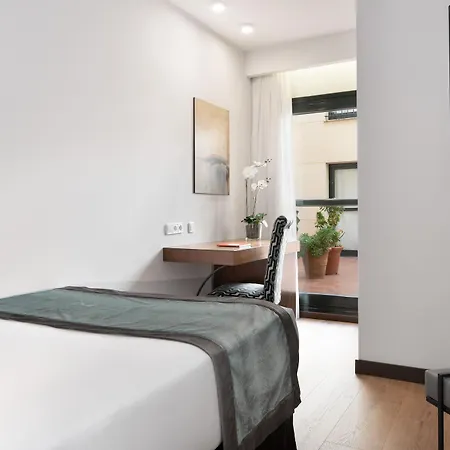 Hotel Exe Agora Caces