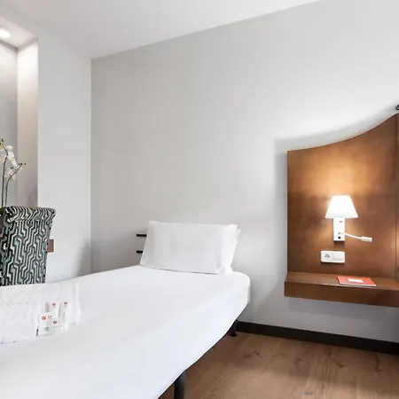Dorma Agora 4*