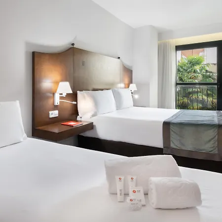 Hotel Exe Agora Caces