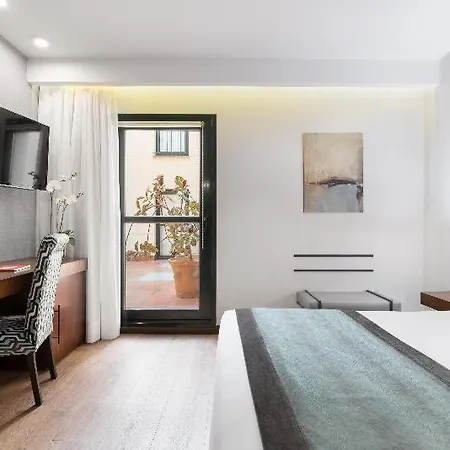 Exe Agora Hotel 4*