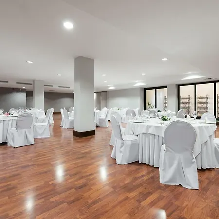 Hotel Exe Agora 4*