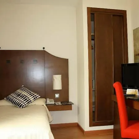 Dorma Agora 4* Caces