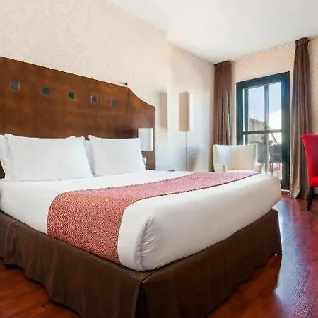 Exe Agora Hotel 4*