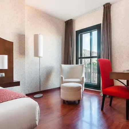 Exe Agora Hotel Caces